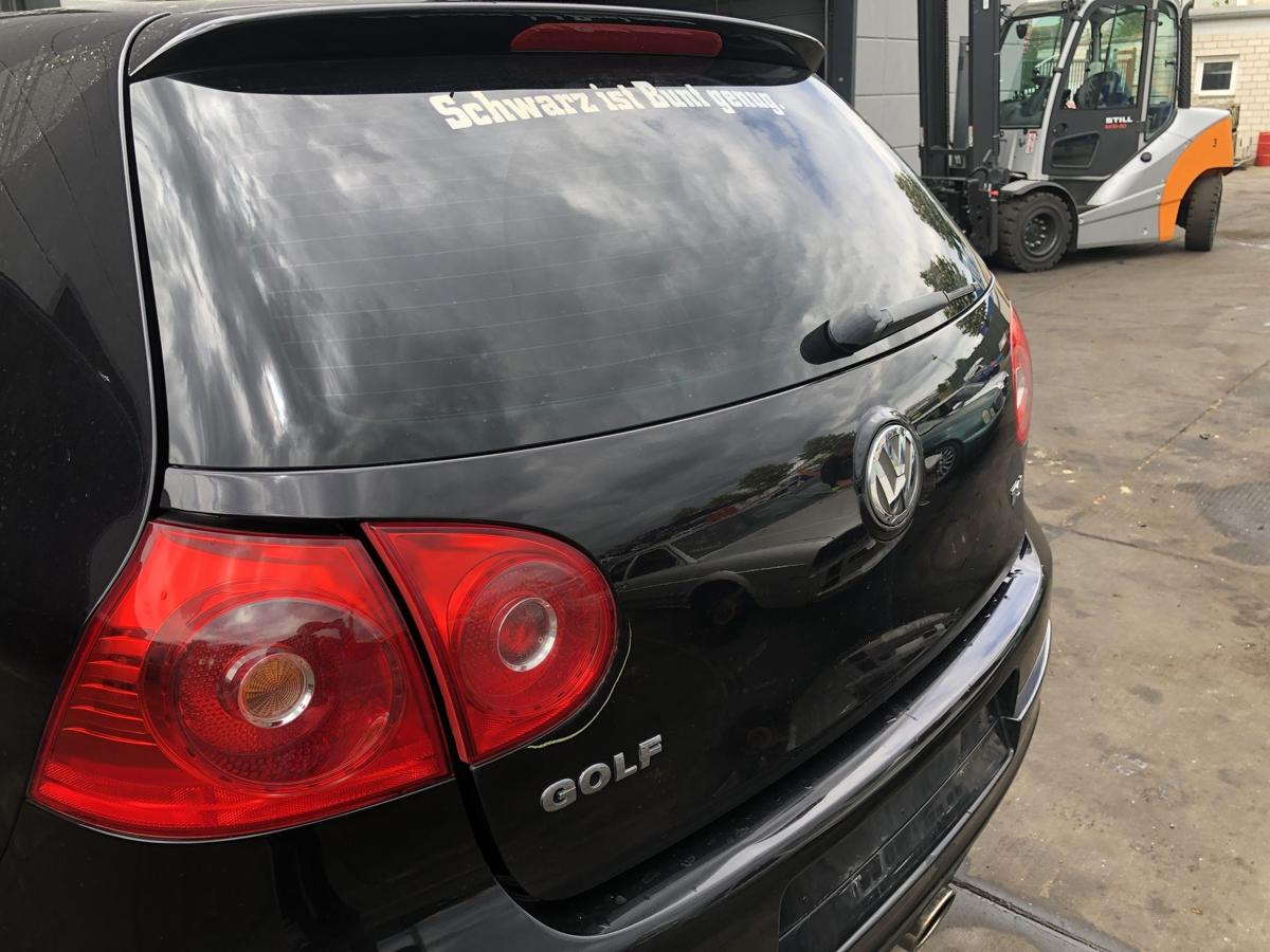VW Golf V Limo original Heckklappe mit Scheibe C9Z Black magic Bj 2008