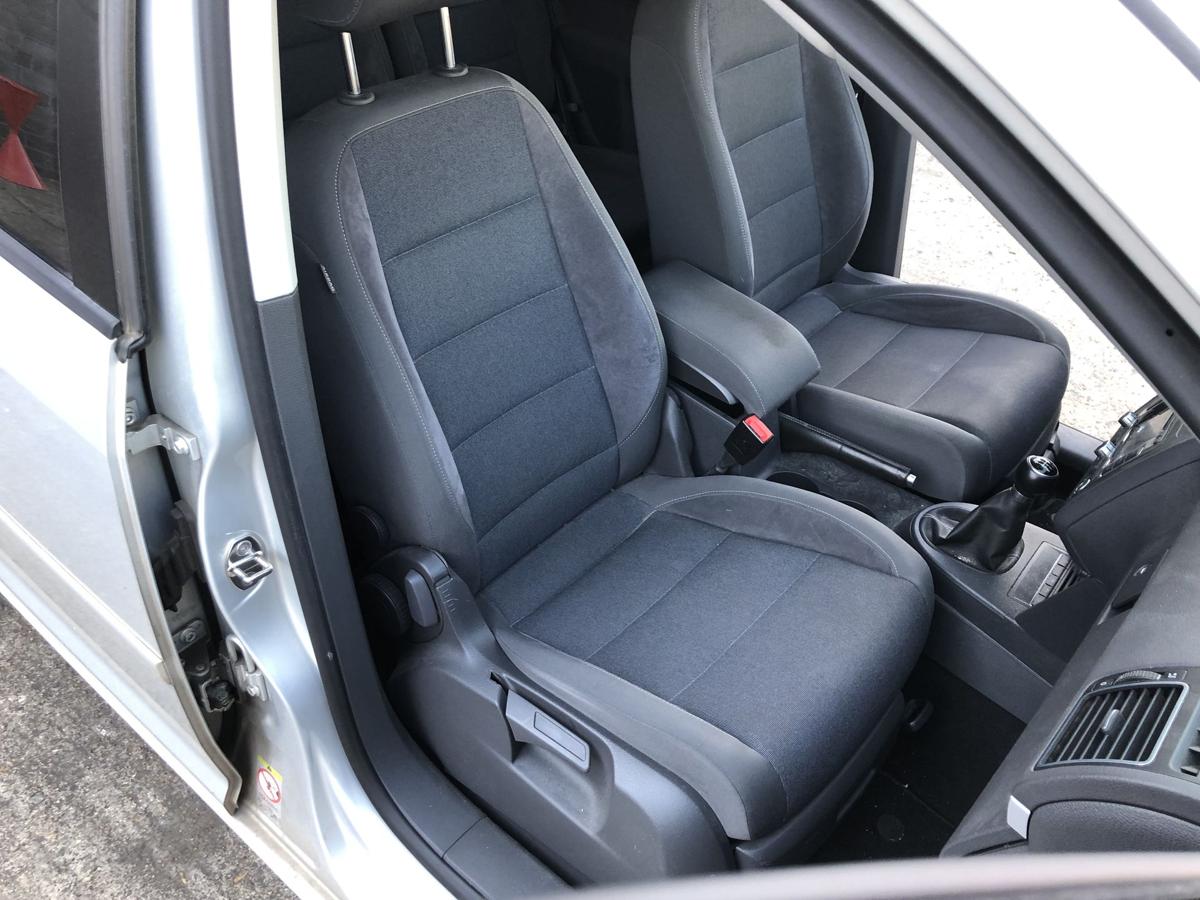 VW Touran 1T3 ab2010 Sitz vorn rechts Beifahrersitz Stoff Alcantara Style