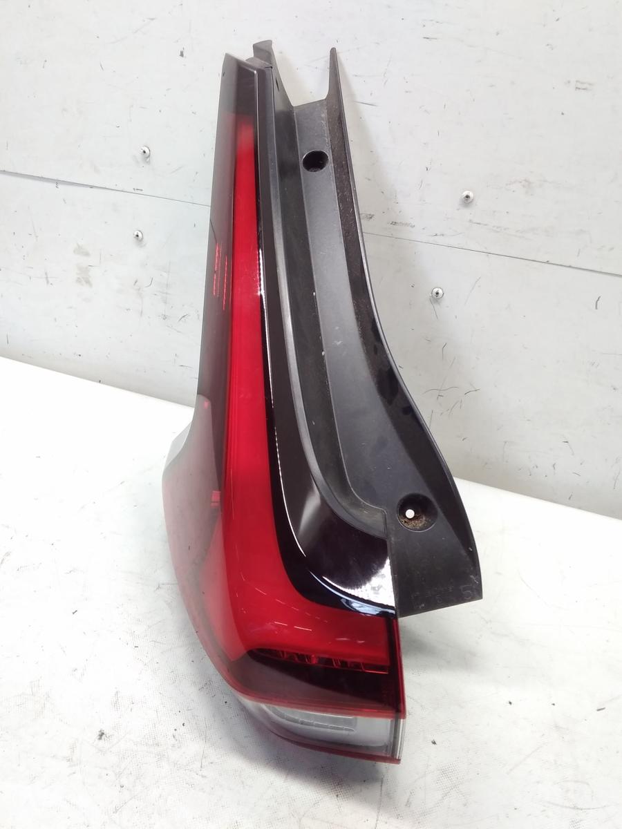 Mitsubishi Eclipse Cross original R&uuml;ckleuchte Schlussleuchte links LED 8330B327