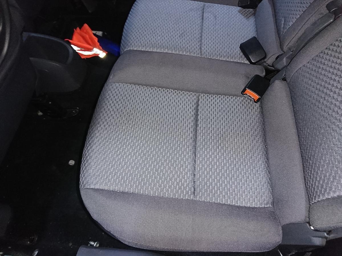 Ford C Max original Sitz hinten links Stoff Baujahr 2004