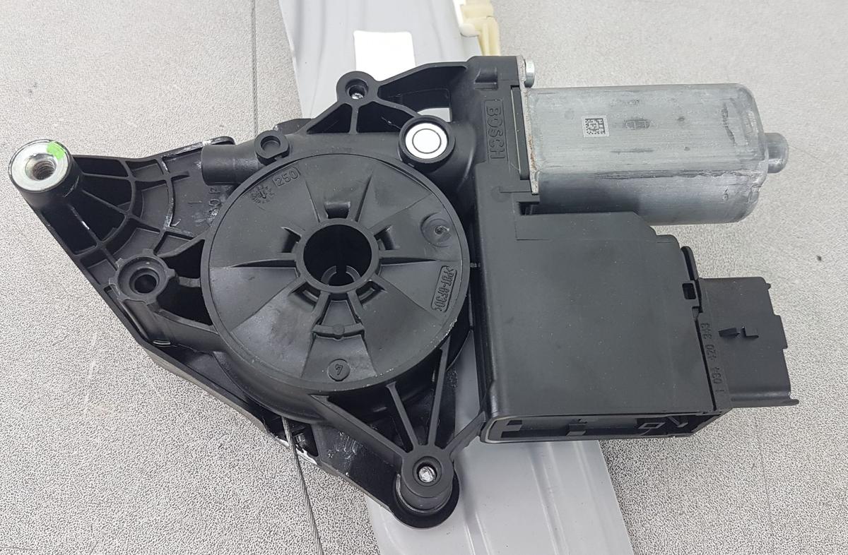 Opel Crossland X Fensterheber vorn rechts elektrisch Bj2018 0130824074