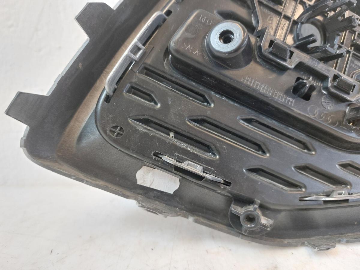 Audi Q2 Typ AG Gitter Zierelement Stoßfänger hinten rechts OEM