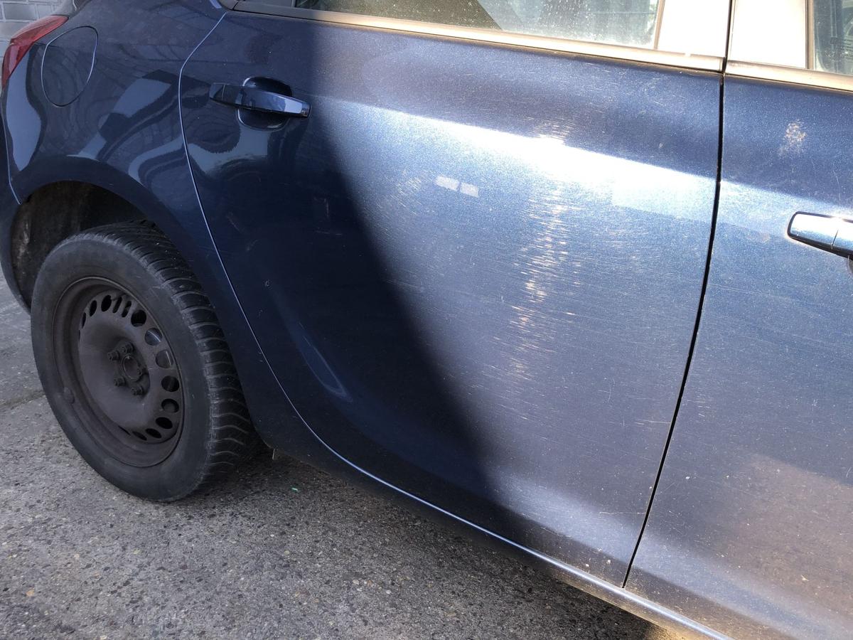 Opel Astra J Tür hinten rechts Fondtür im Rohbau Hecktür Z22A Waterworld Met