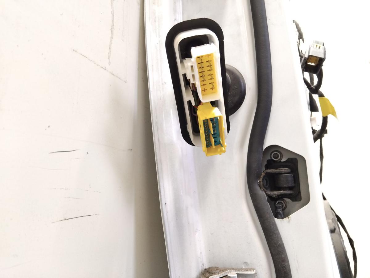 Opel Vivaro C Tür vorn rechts Beifahrertür weiss mit kleinen Schäden Bj.2020