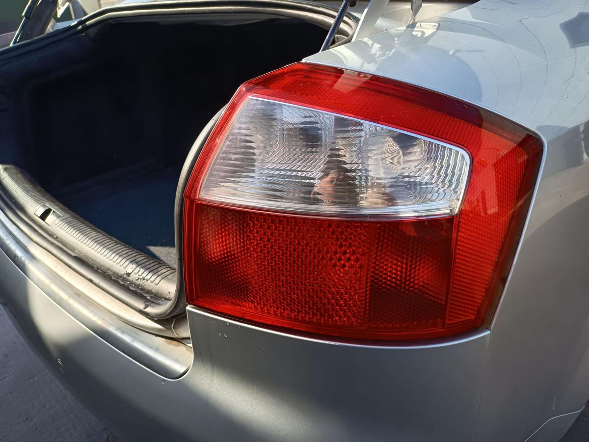 Audi A4 B6 Limo original R&uuml;ckleuchte rechts Heck Schluss Licht Bj 2003
