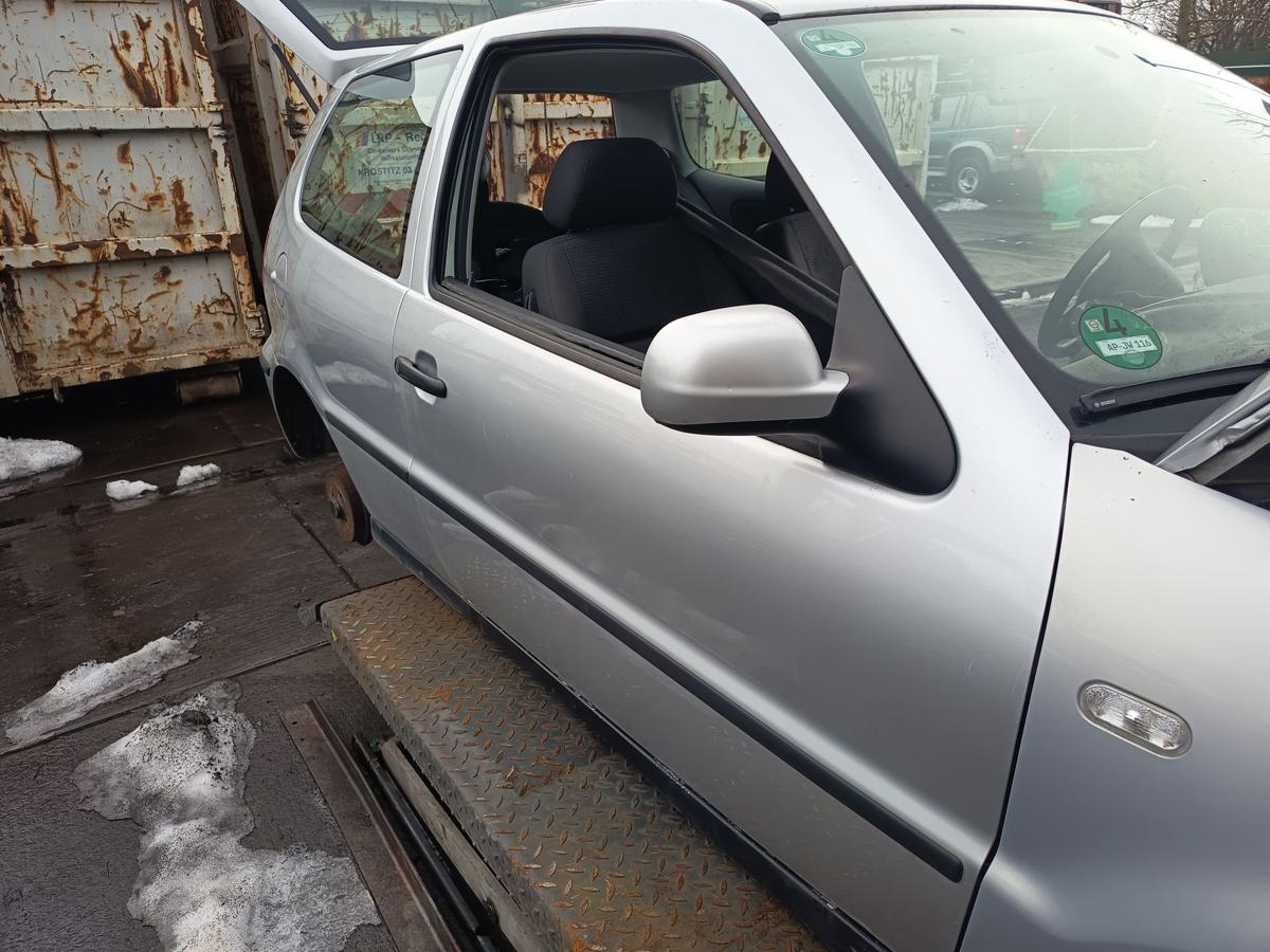 VW Polo III 6N2 original T&uuml;r rechts Beifahrer A7W Reflexsilber Bj 2001