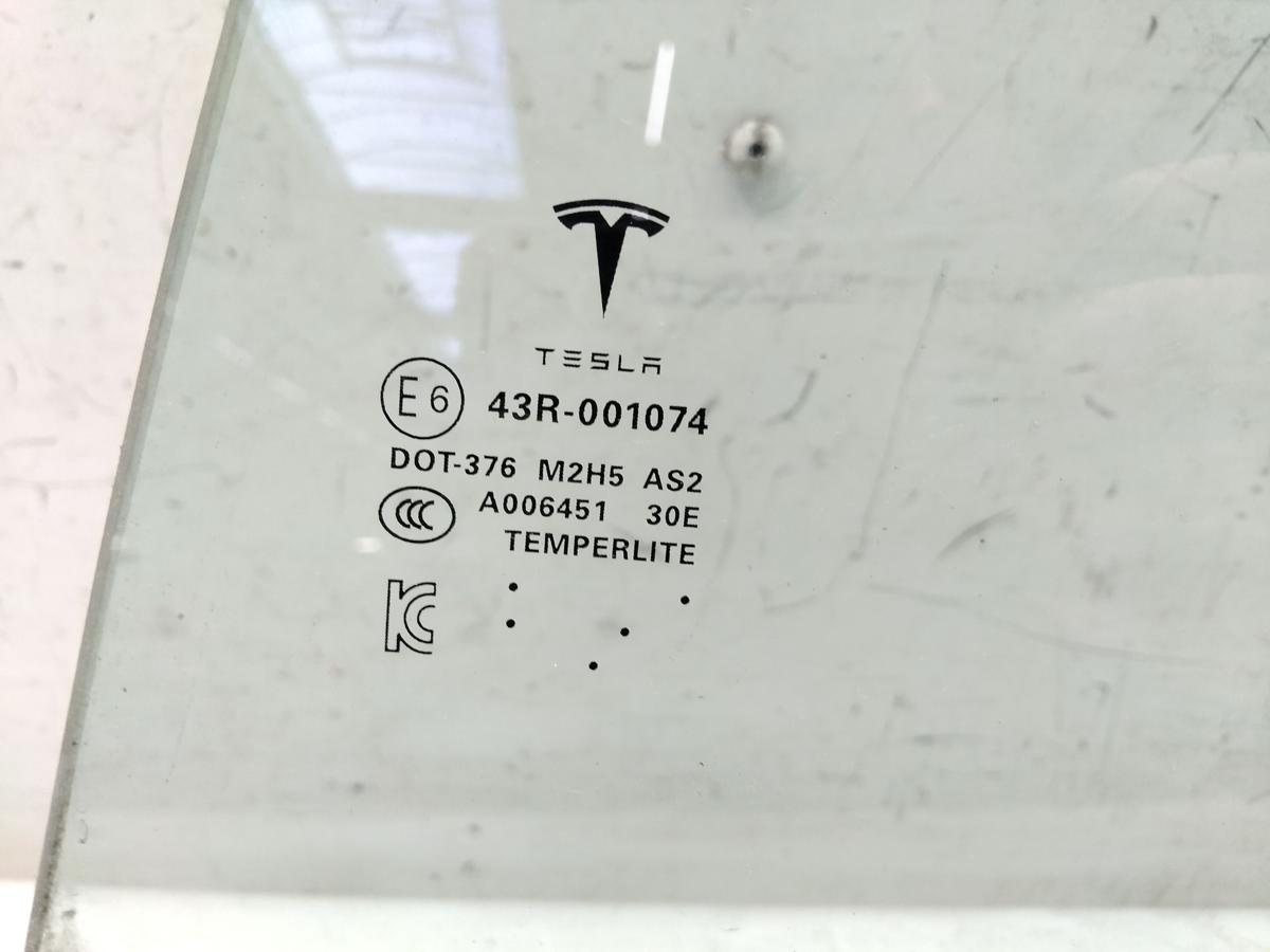 Tesla Model S T&uuml;rscheibe hinten links gr&uuml;ncolor Bj.2019