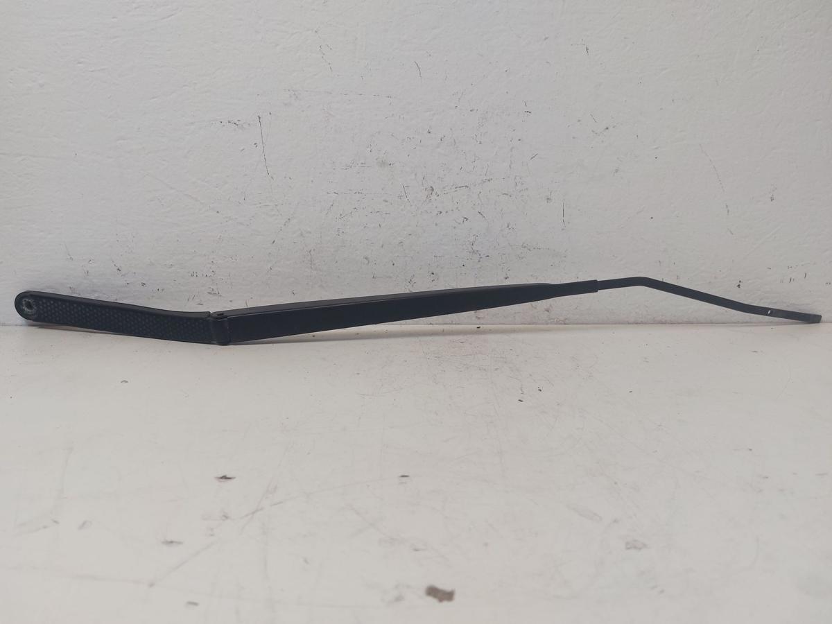 Renault Clio IV X98 TCe90 Wischerarm vorn rechts Scheibenwischerarm