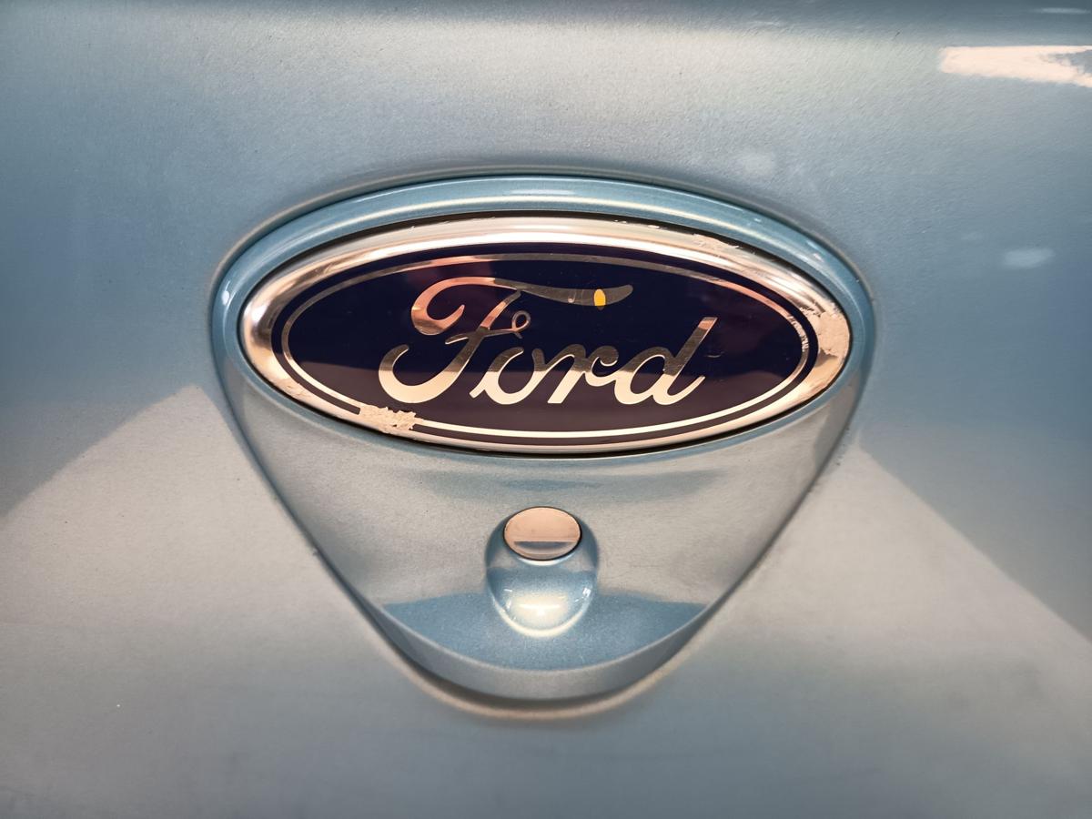 Ford Ka II RU8 original Heckklappe mit Scheibe Scubablau Bj 2014
