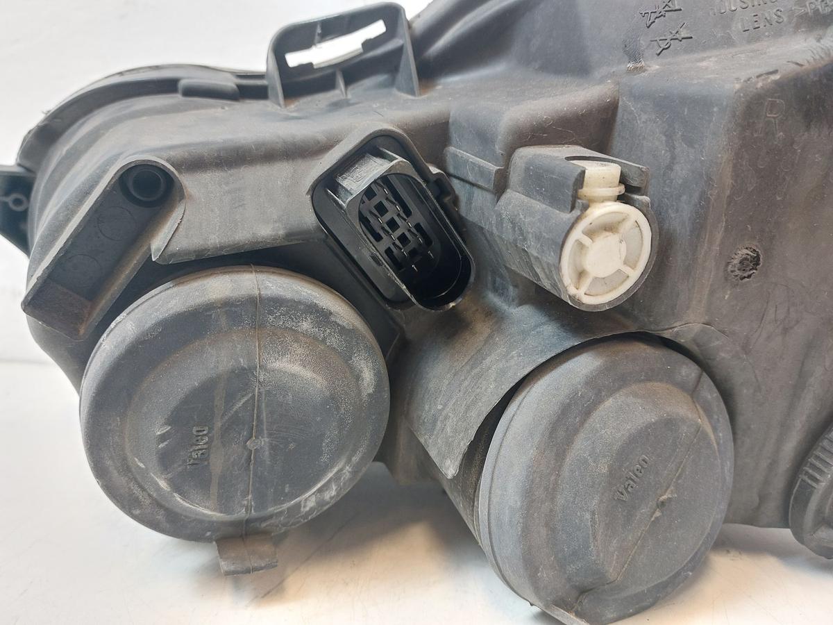 VW Polo 9N 9N1 9N2 Scheinwerfer vorn rechts Hauptscheinwerfer Halogen Valeo