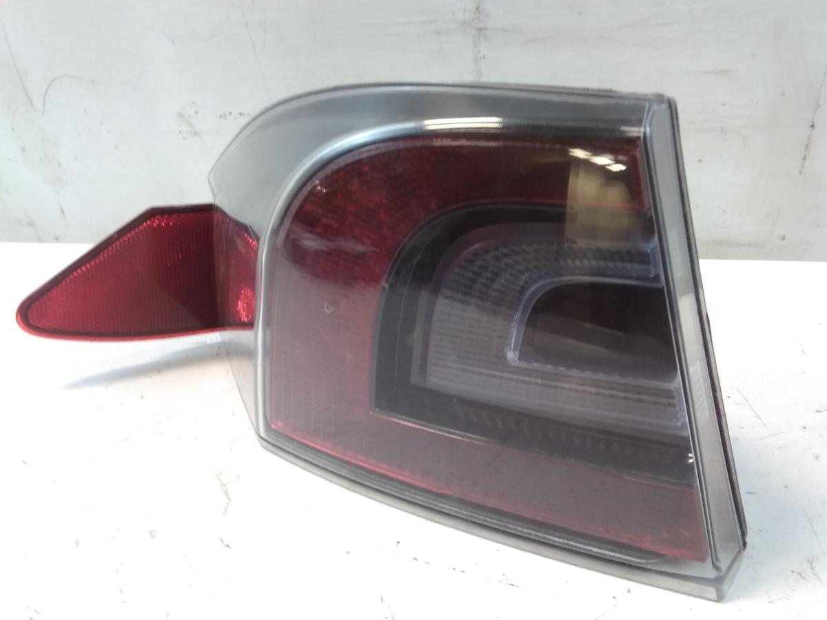 Tesla Model S P85D Bj.2014 original R&uuml;ckleuchte Schlussleuchte links au&szlig;en
