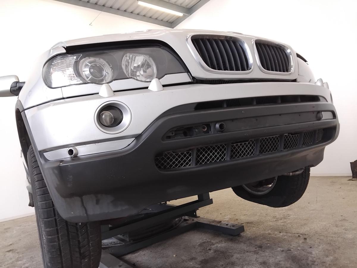 BMW X5 E53 original Sto&szlig;f&auml;nger Sto&szlig;stange vorn PDC Scheinwerferreinigung BJ2000