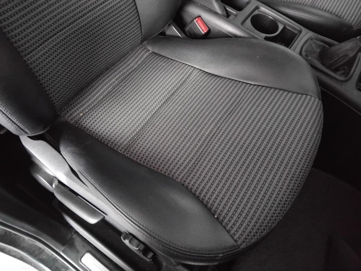 Mercedes A-Klasse W169 Sitz Beifahrersitz vorn rechts 5t&uuml;rig Leder/Stoff BJ2004