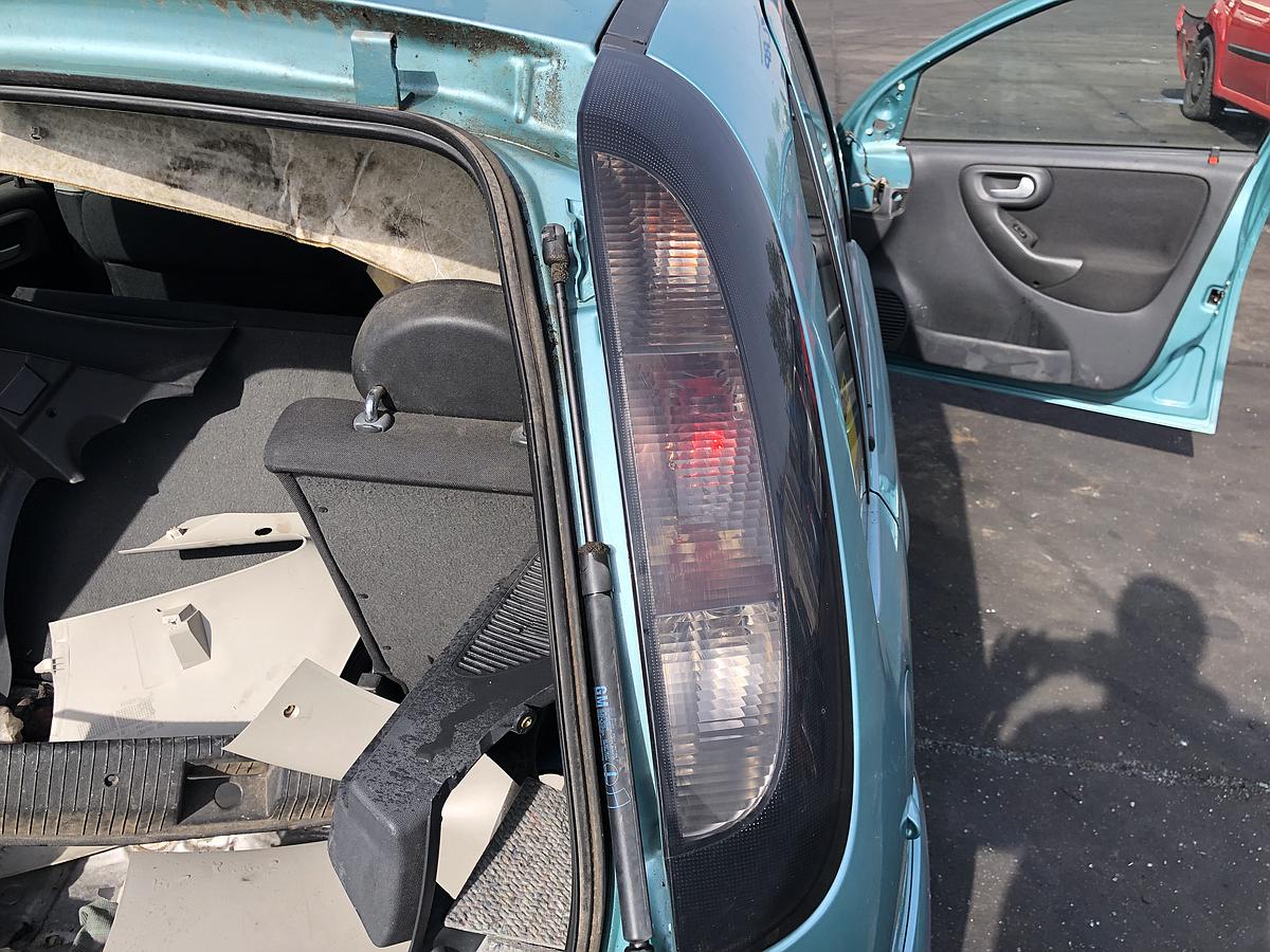 Opel Corsa C orig R&uuml;ckleuchte Heckleuchte rechts Bj 2005