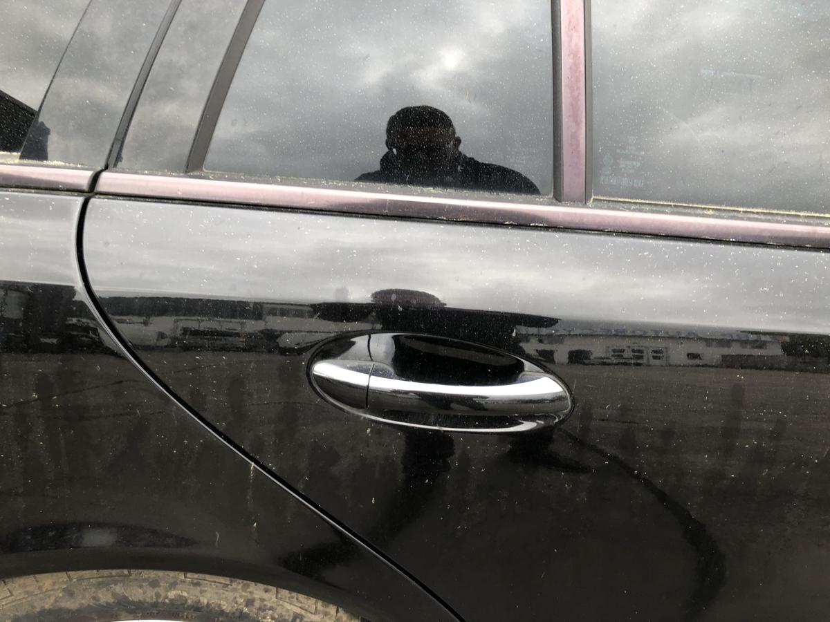 Mercedes E Klasse 211 S211 auch Mopf T&uuml;r hinten rechts T Modell 170 schwarz