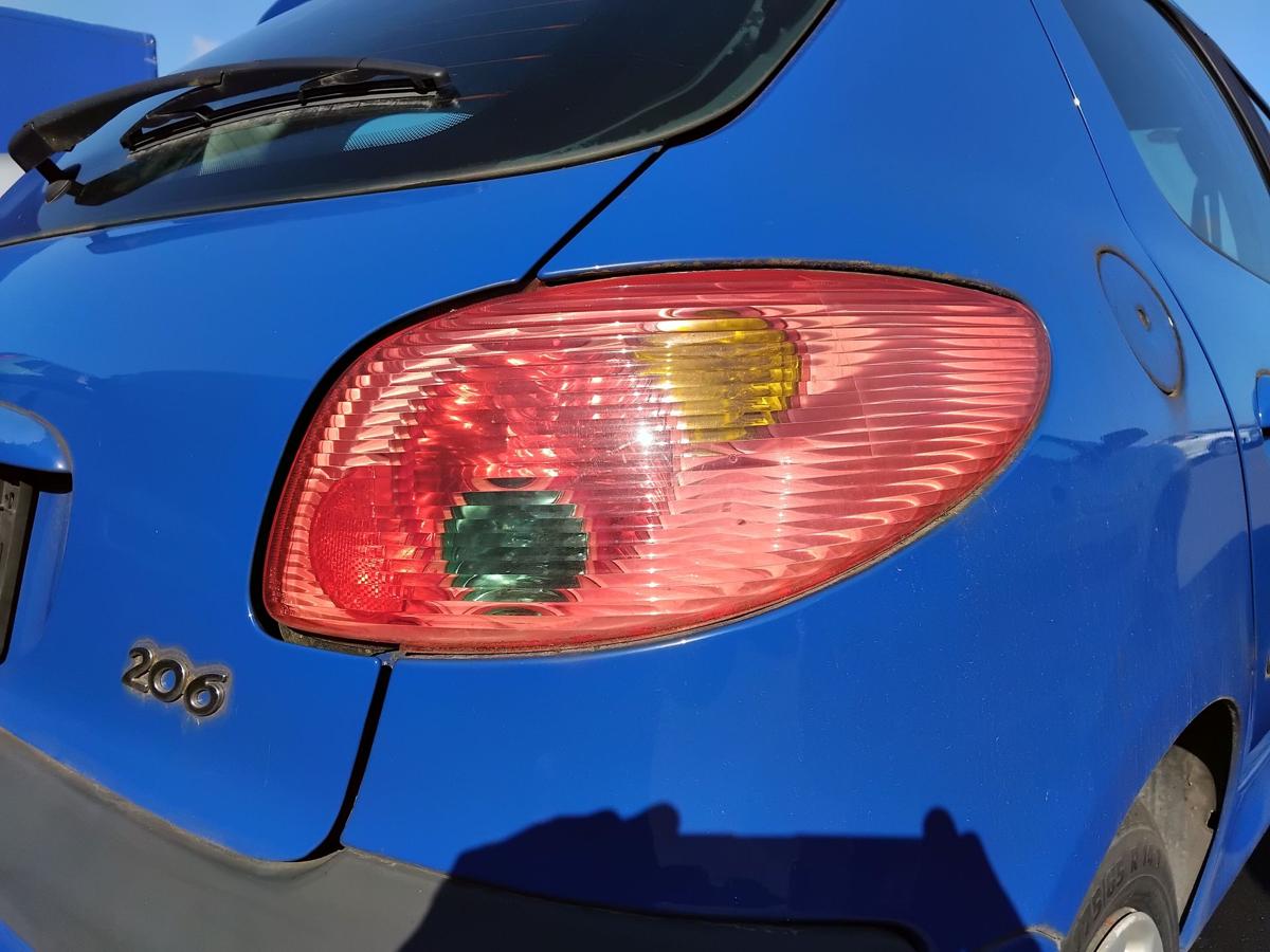 Peugeot 206 Facelift original R&uuml;ckleuchte Heckleuchte rechts BJ2005