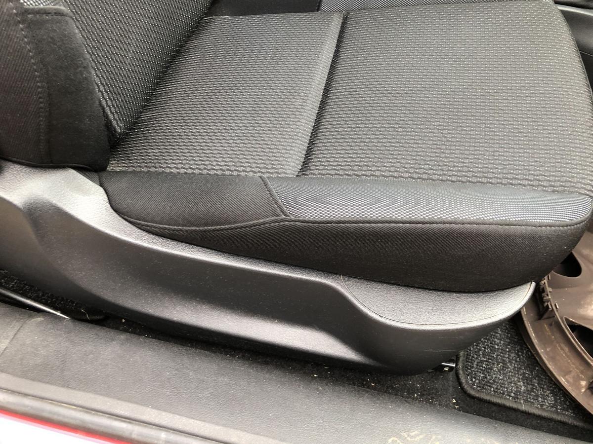 Peugeot 207 WA WC Sitz vorn rechts Beifahrersitz ohne Heizung Autositz Stoff