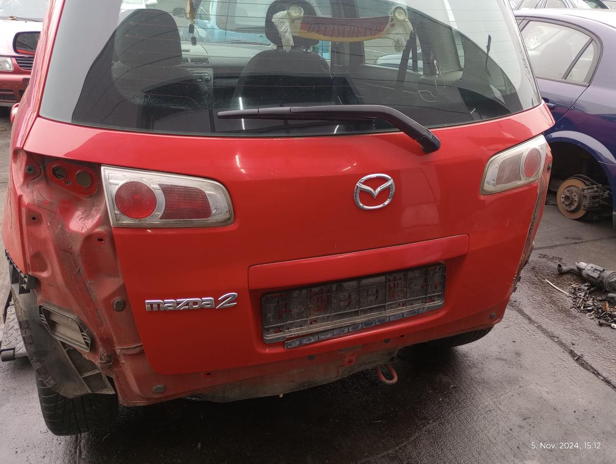 Mazda 2 DY orig Heckklappe mit Scheibe Kofferraum A3X Rot Facelift ab Bj 2005