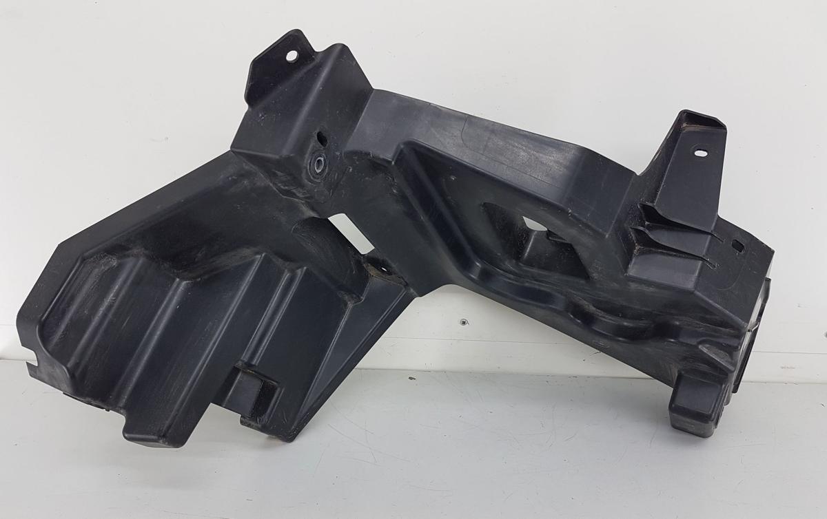 Tesla Model X Halter Scheinwerfer links Bj22 1617912-00-C Scheinwerferhalterung