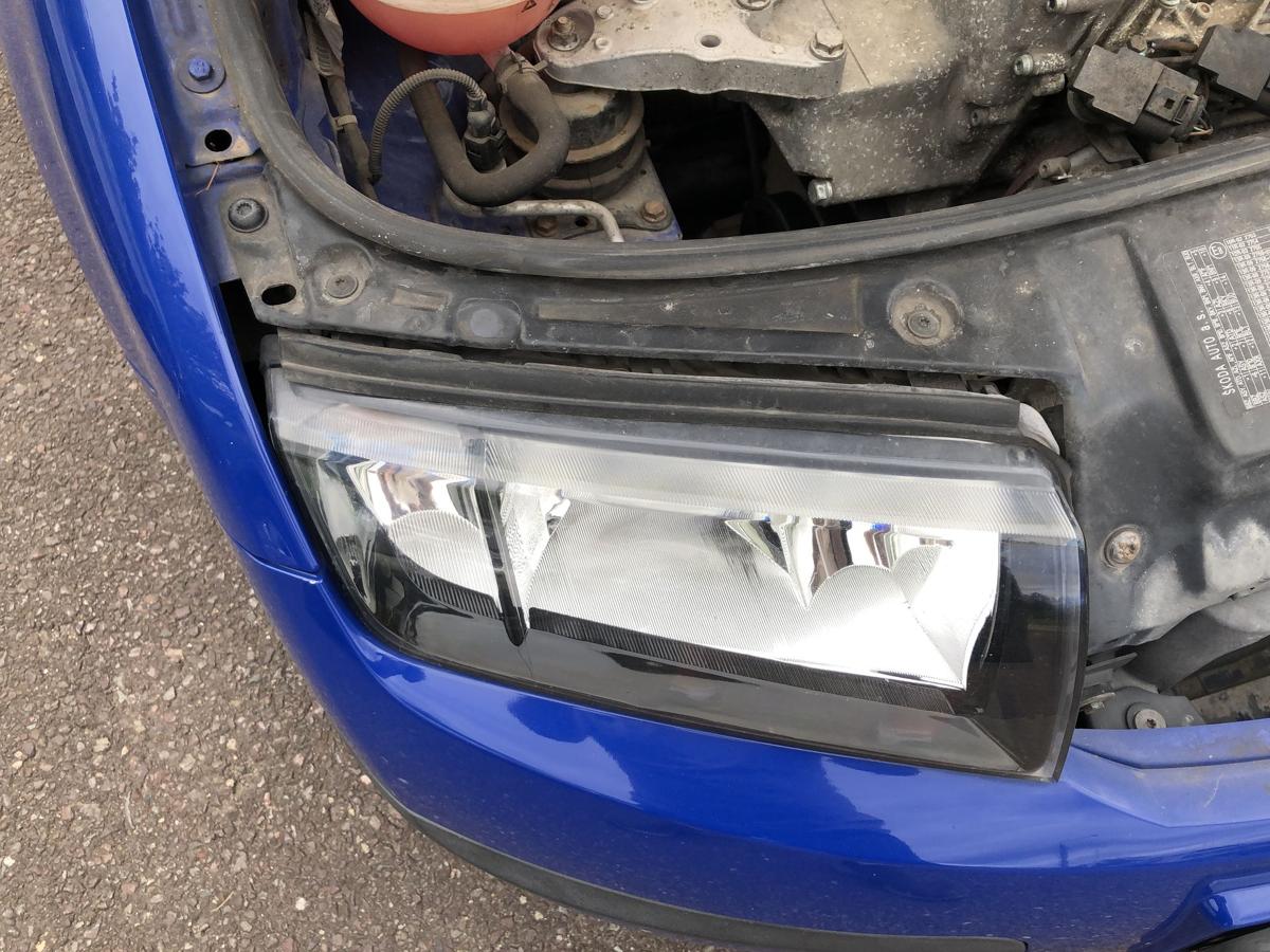 Skoda Fabia 6Y Scheinwerfer rechts Hauptscheinwerfer Halogen Zubeh&ouml;r kein OE