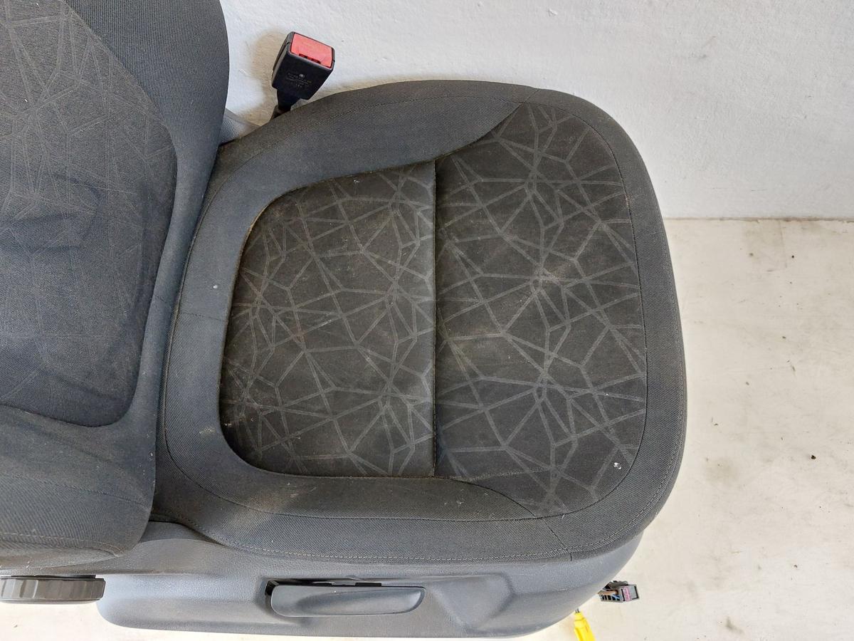 Skoda Yeti 5L Sitz vorn rechts Beifahrersitz mit Heizung Höhenverstellung Stoffsitz