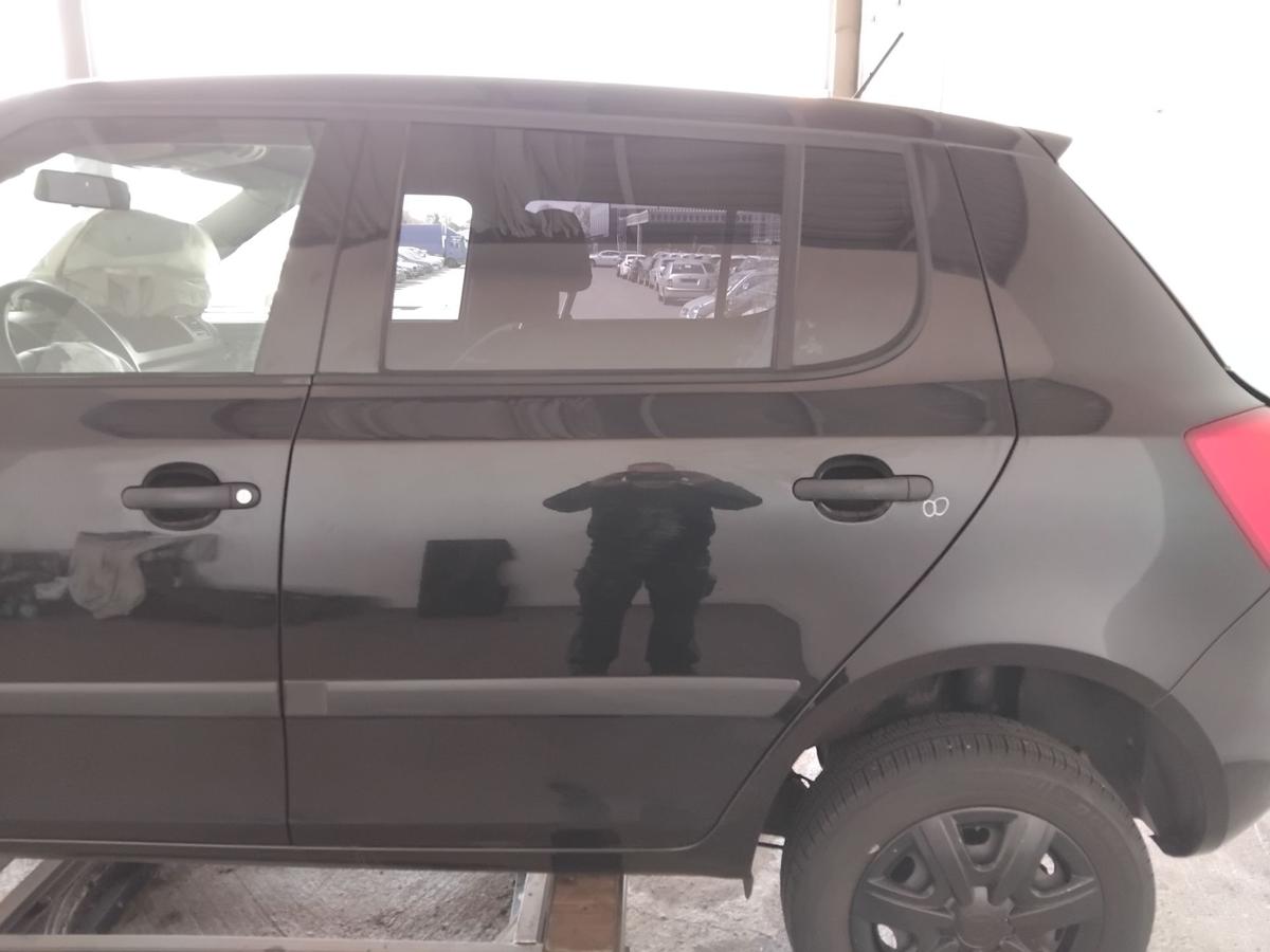 Skoda Fabia 2 T&uuml;r hinten links LF9R Blackmagic Limo 5-t&uuml;rig BJ2011