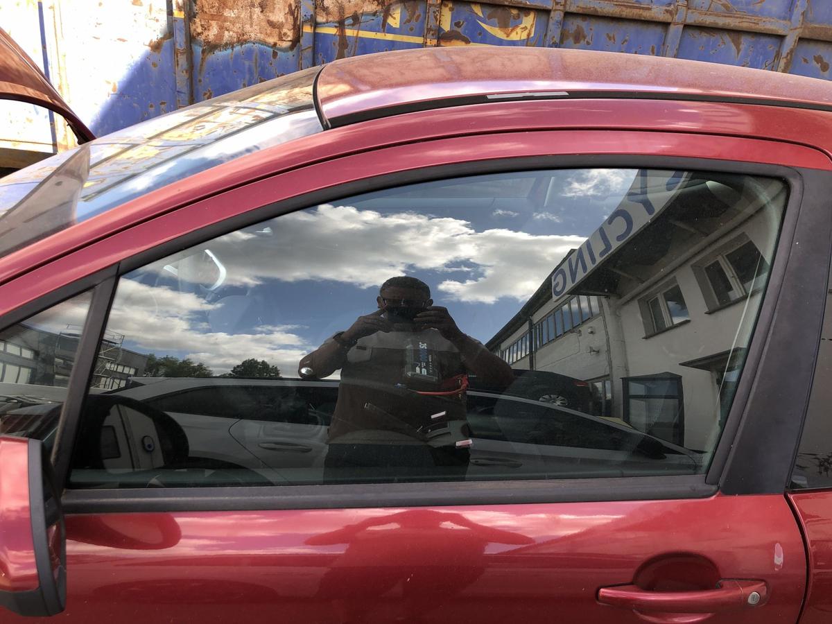 Peugeot 207 WA WC T&uuml;rscheibe vorn links Scheibe Fahrert&uuml;r 3 t&uuml;rer Colorglas