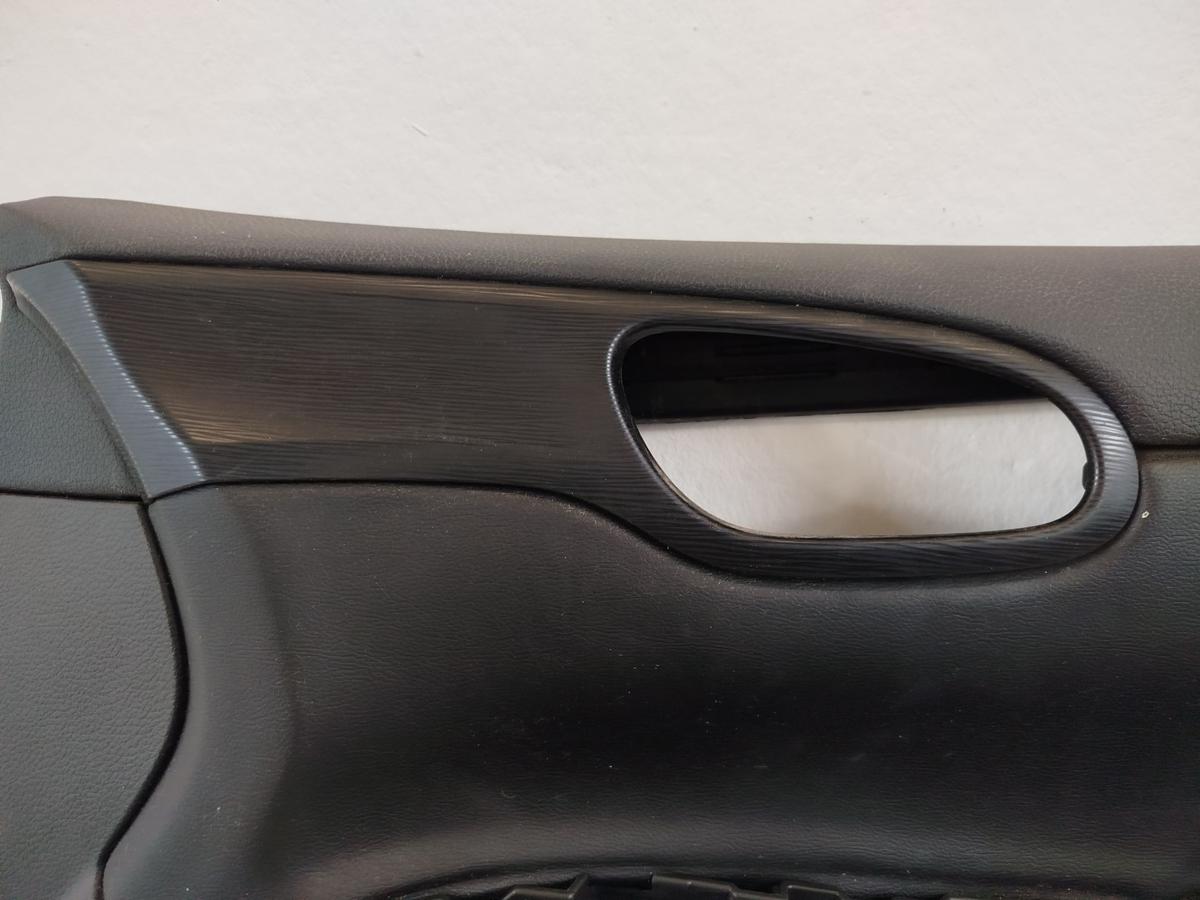 Nissan Pulsar C13M Türverkleidung vorn rechts Innenverkleidung Leder