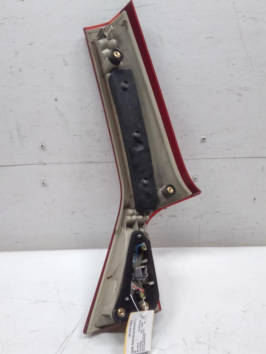 Volvo V70 III original Rückleuchte Heckleuchte oben links LED Bj.2010