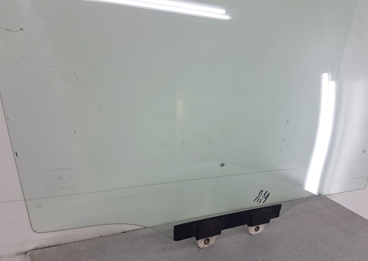 Honda Jazz Türscheibe hinten rechts in grüncolor Bj2004
