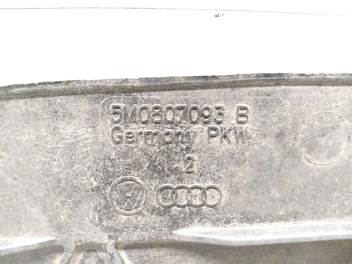 VW Golf Plus original Plastikverst&auml;rkung Sto&szlig;f&auml;nger vorn unten Bj.2007