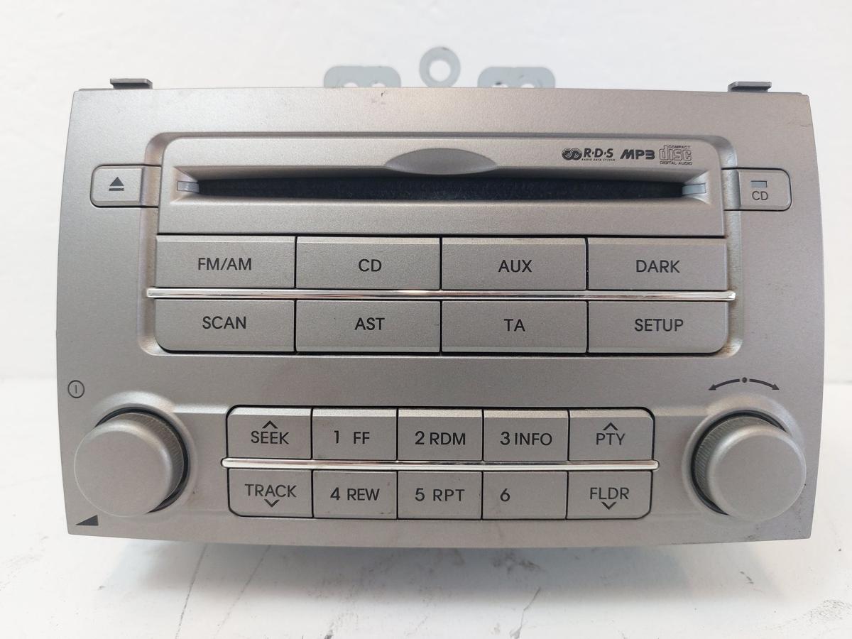 Hyundai i20 PB Radio Autoradio mit CD OEM kein Sicherheits Code vorhanden