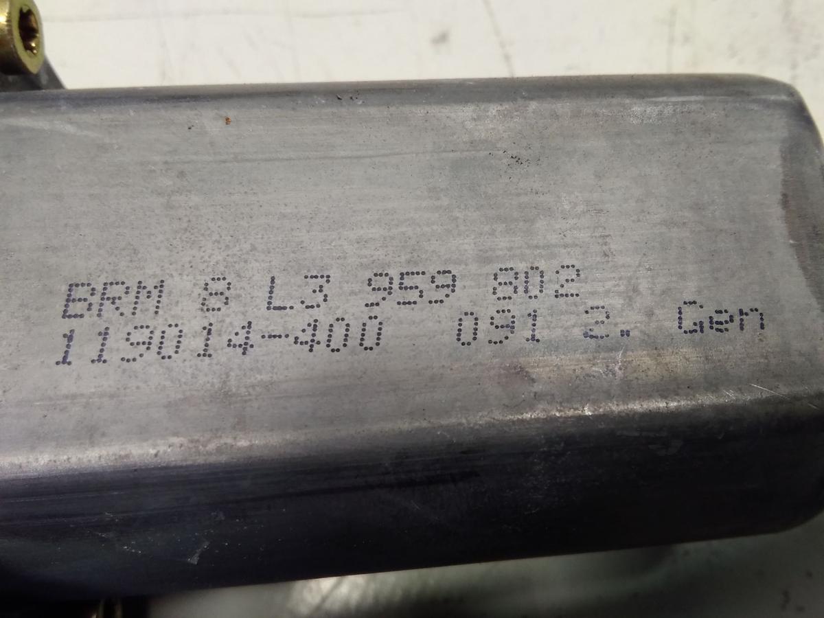 Audi A3 8L original Fensterhebermotor vorn rechts 8L3959802 BJ2001