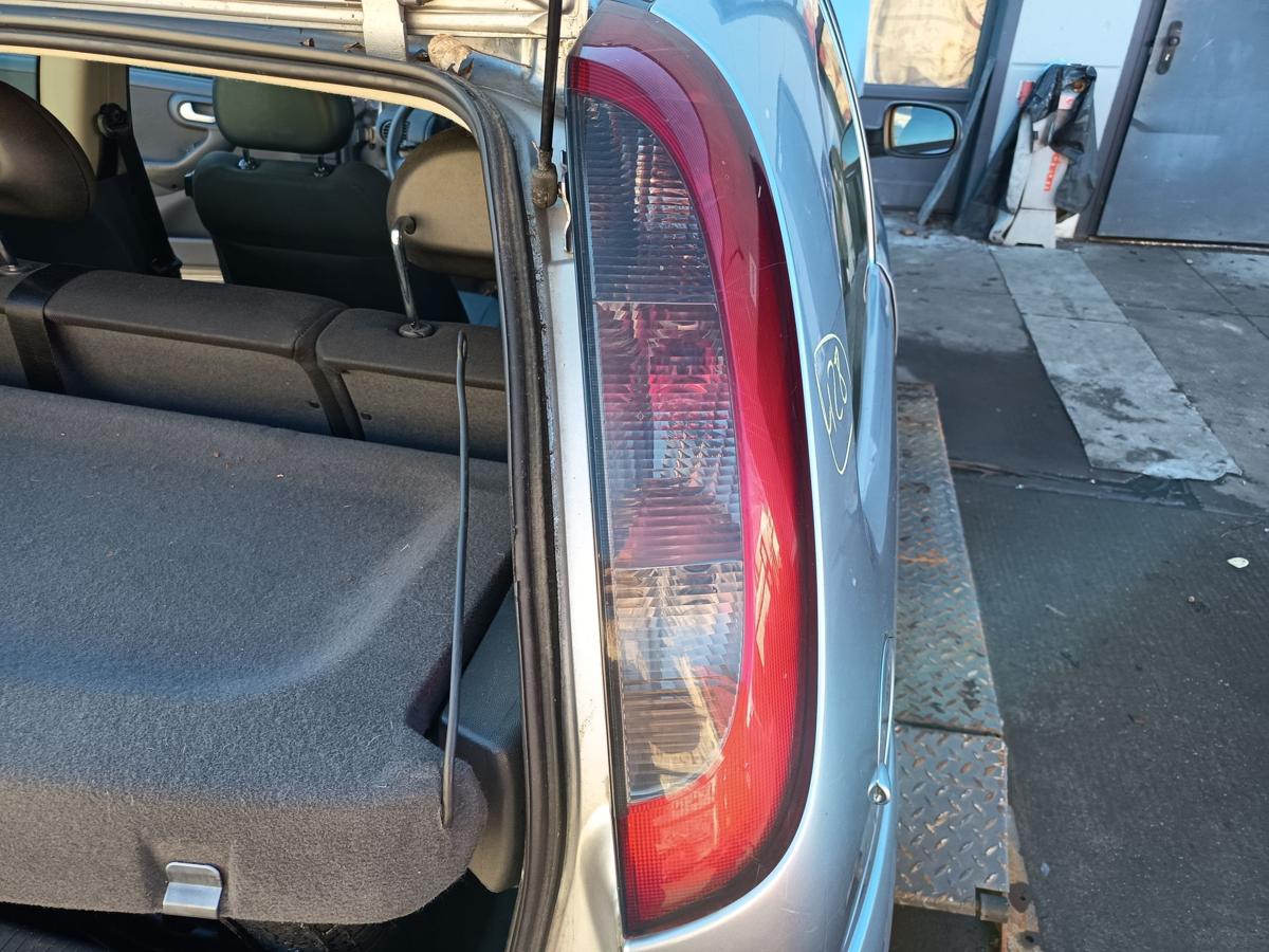 Opel Corsa C original R&uuml;ckleuchte rechts Heck Schluss Licht Bj 2004