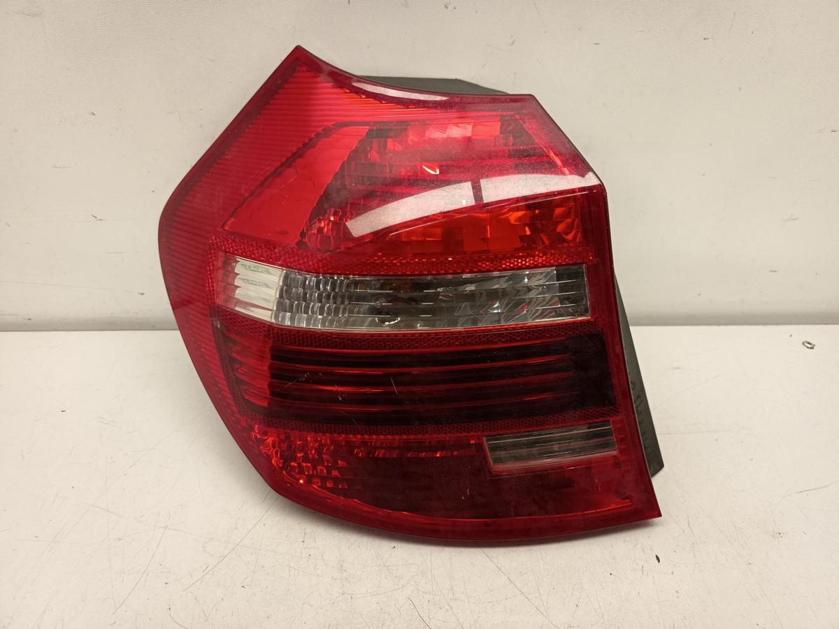 BMW 1er E87 original Rueckleuchte Links Heckl Fond Baujahr 2005