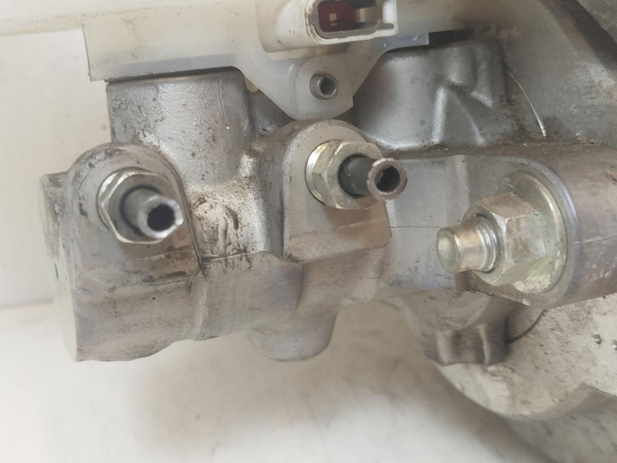 Nissan Leaf ZE1 40kWh Bremskraftverstärker elektrisch Behälter Bremsflüssigkeit