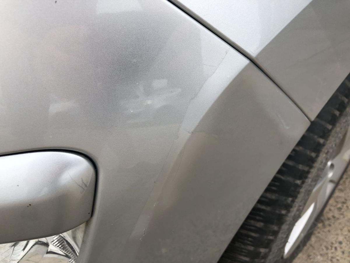 Peugeot 308 4E 4H SW Stoßfänger vorn Frontschürze mit Nebelscheinwerfer EZR