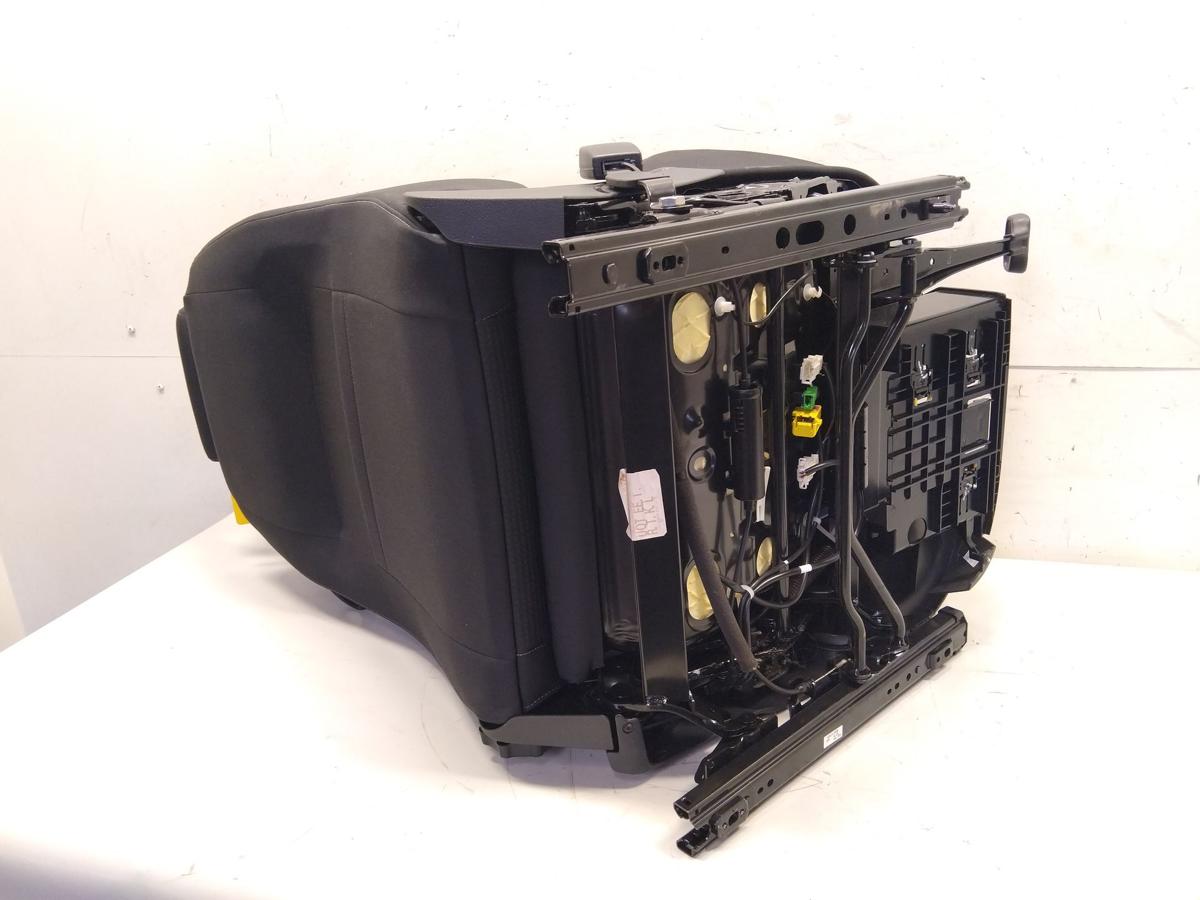 VW Polo 6R Sitz vorn links Fahrersitz 3-T&uuml;rer beheizt Stoff schwarz Bj.2010