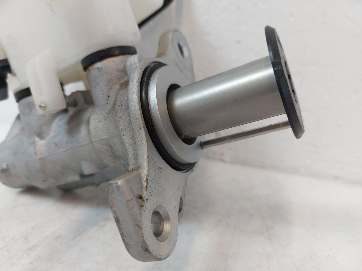 Audi Q2 Typ AG Hauptbremszylinder mit Behälter Bremsflüssigkeit TRW