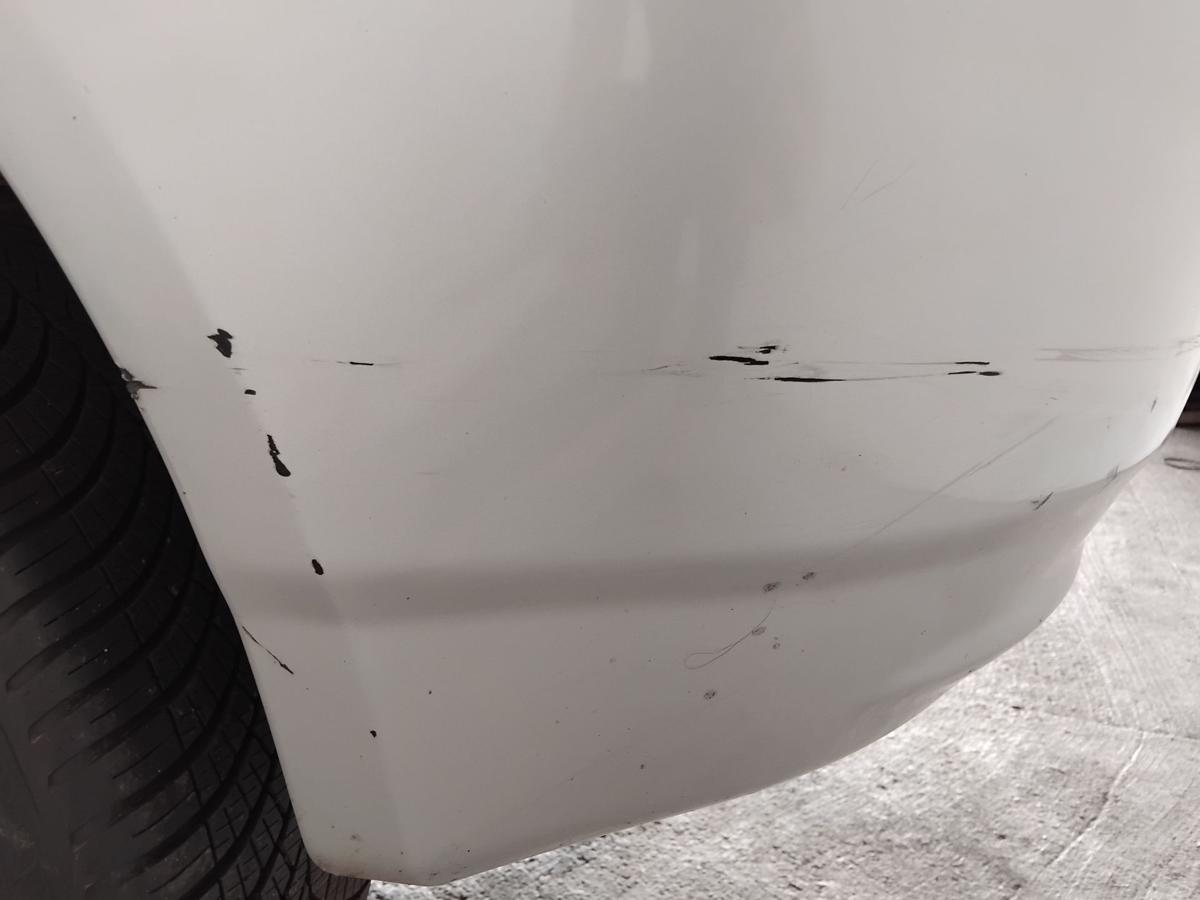 Toyota Corolla E12 orig Sto&szlig;stange Stossf&auml;nger hinten 5-T&uuml;rer Schr&auml;gheck BJ2003