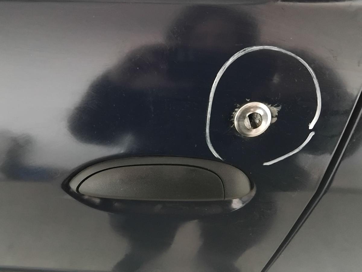 Dacia Logan Kombi MCV Tür vorn links Fahrertür OVD42 blue navy uni BJ2010 Mangel