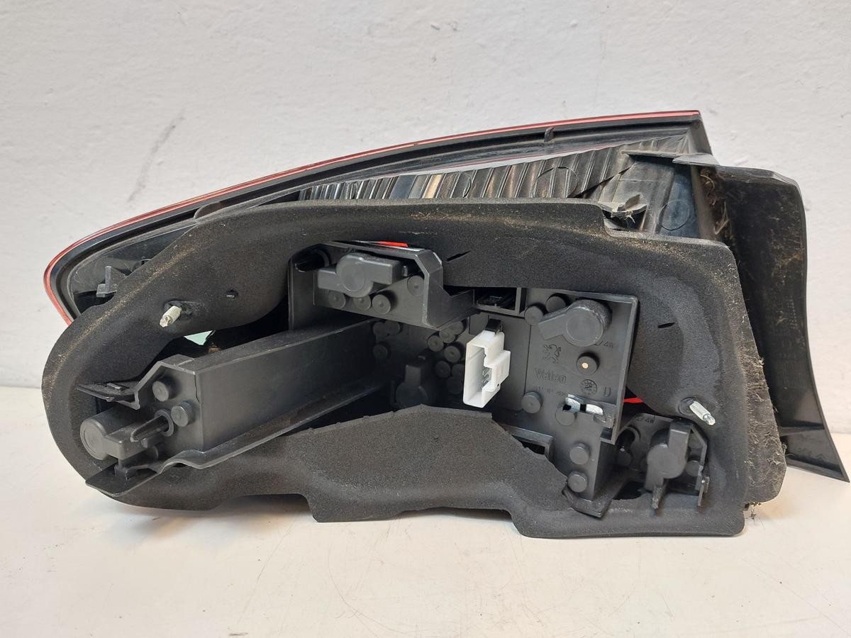 Peugeot 407 6D 6E R&uuml;ckleuchte rechts Limo R&uuml;cklicht R&uuml;ckscheinwerfer Heckleuchte