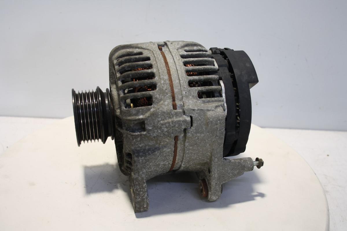 VW New Beetle orig Lichtmaschine Generator 028903028C 1.6l 75kW Benzin AYD Bj 01