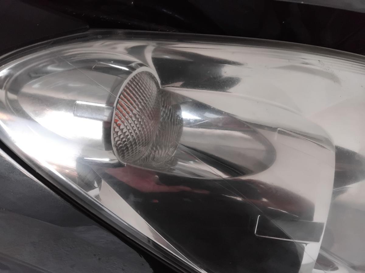 Toyota Corolla Verso II AUR10 orig.Scheinwerfer rechts Halogen mit LWR BJ2006