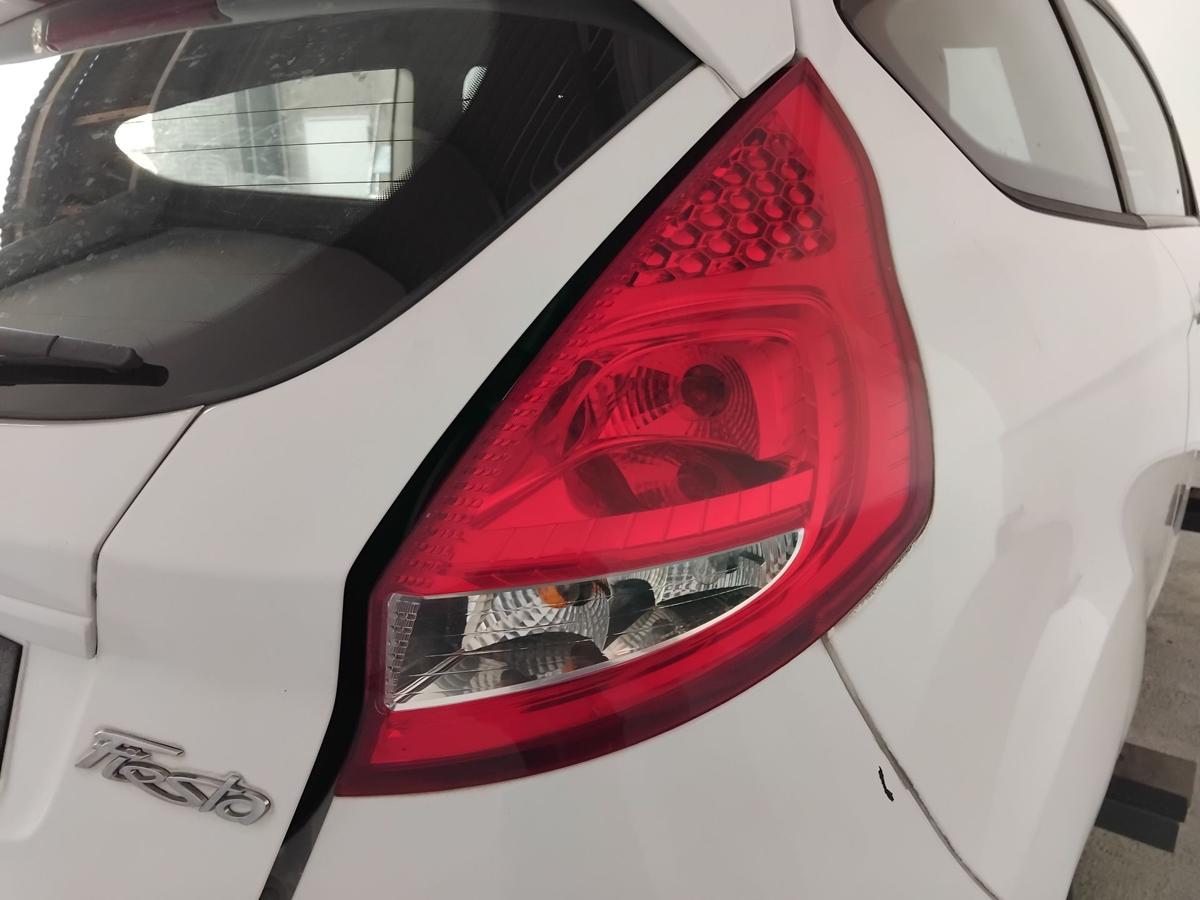 Ford Fiesta JA8 original Rückleuchte Schlussleuchte rechts BJ2009