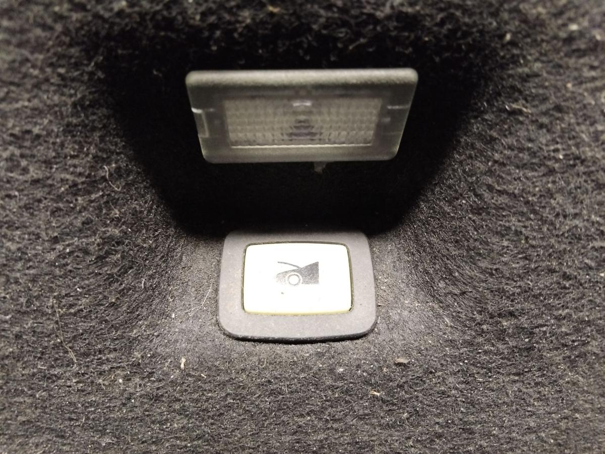 Tesla Model S original Plastikwanne Kofferraum vorn mit Innenraumfilter Bj.2019