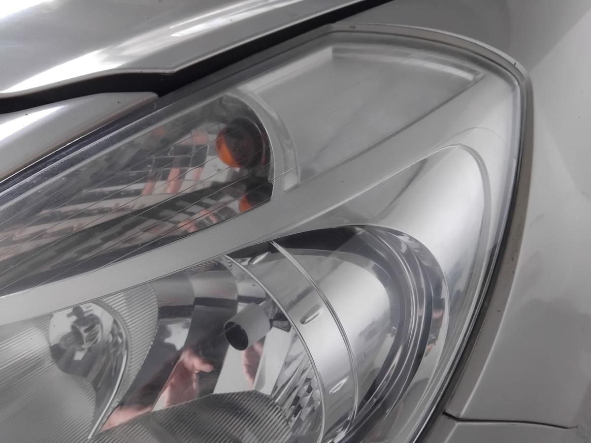 Renault Clio 3 original Scheinwerfer links Halogen mit LWR BJ2005