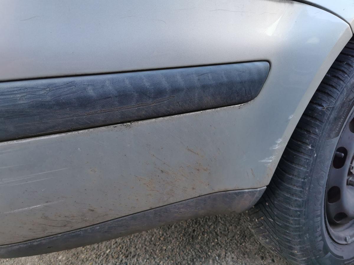 VW Golf IV 4 1J Kombi Stossstange Stossfänger Bumper hinten LA7W Reflexsilber