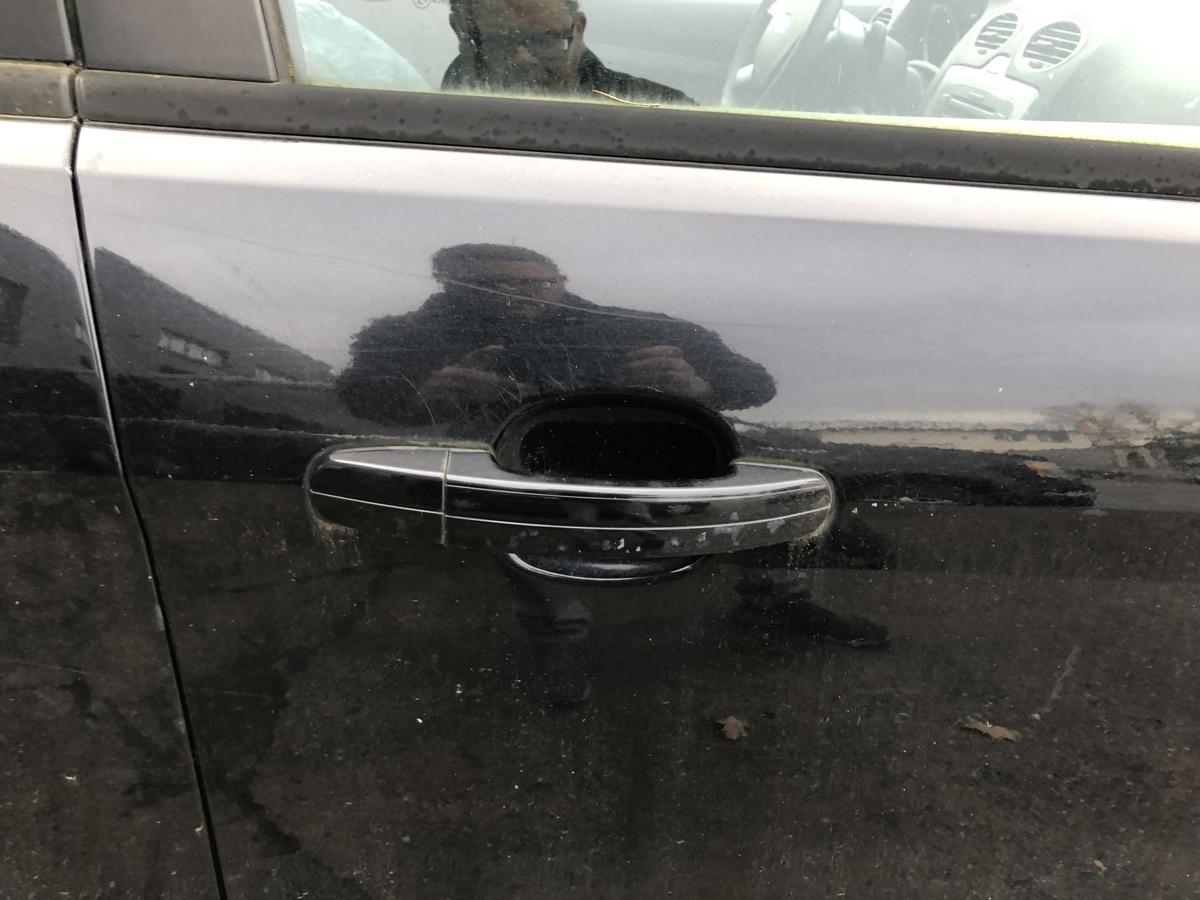 Ford Focus DA3 ab08 Tür vorne rechts Beifahrertür Panther Schwarz Metallic 5trg