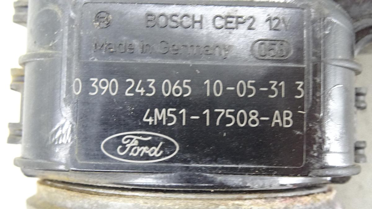 Ford Focus Wischermotor vorn Bj2009 4M5117508AB 0390243065 DA3